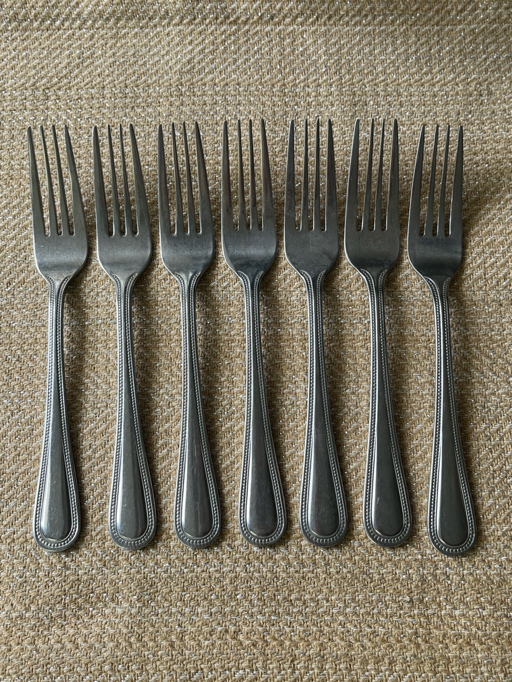 Regal Pearl Stainless Dinner Forks (7)
by WALLACE